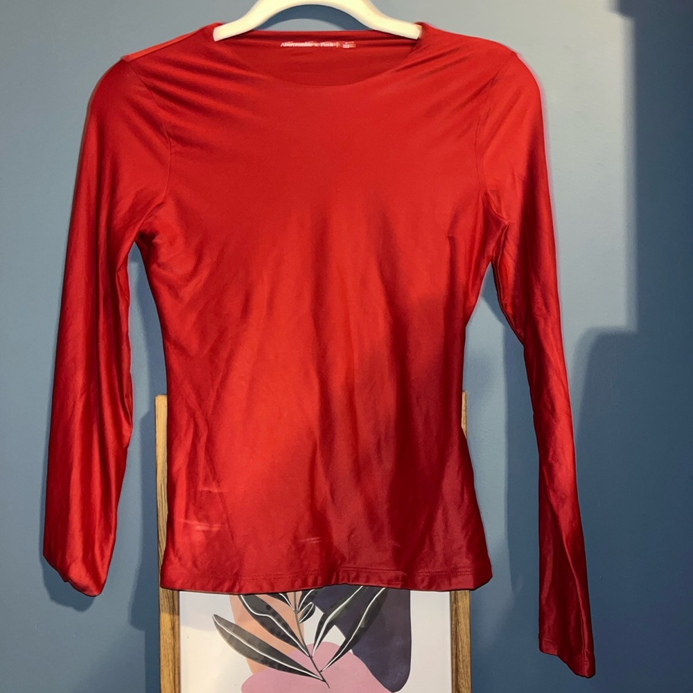 Abercrombie and Fitch Red Fitting Top Long Sleeve